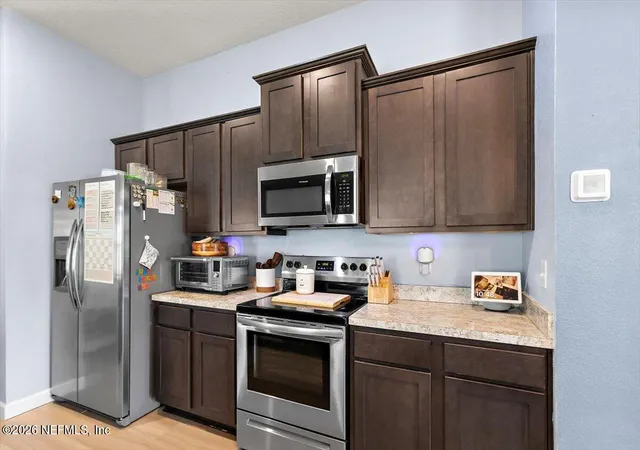 image of 8148 Meadow Walk Ln, Jacksonville, FL 32256 | MLS# 2157998