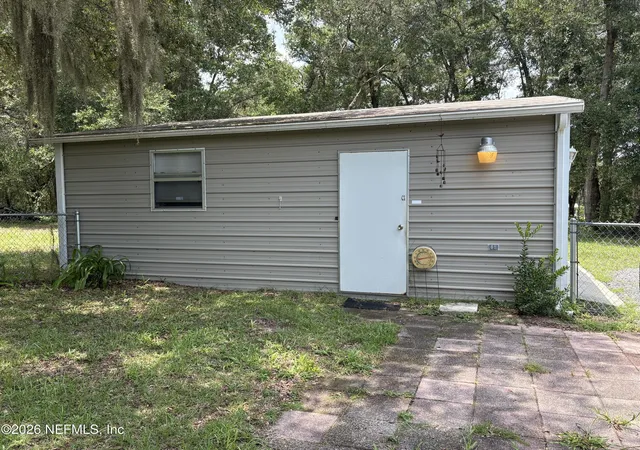 Photo 4 of Manufactured home for sale at 245 Folklore Dr, Satsuma, FL 32189 | MLS# 2157858 | Listing updated on 2026-10-20