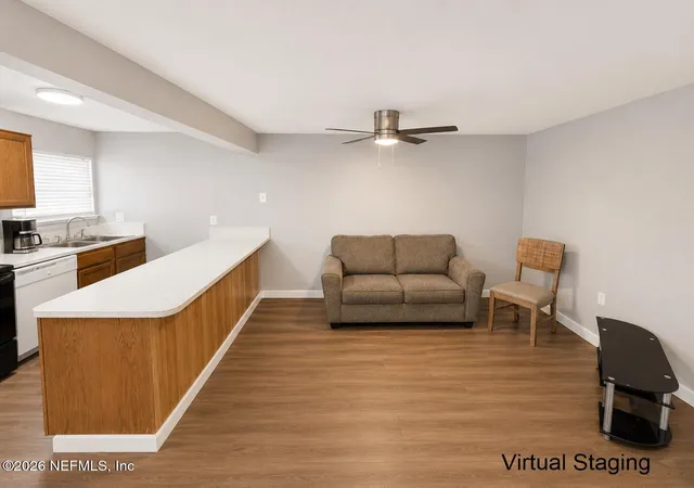 2nd image of 2811 SW Archer Rd, Gainesville, FL 32608