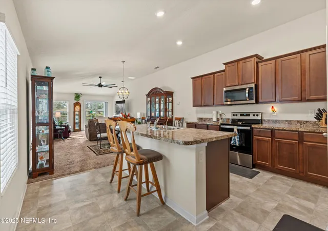 image of 8292 Meadow Walk Ln, Jacksonville, FL 32256 | MLS# 2157871