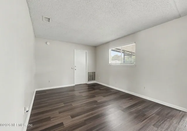 4th image of 7986 Shircliff Dr, Jacksonville, FL 32210 | MLS# 2158360