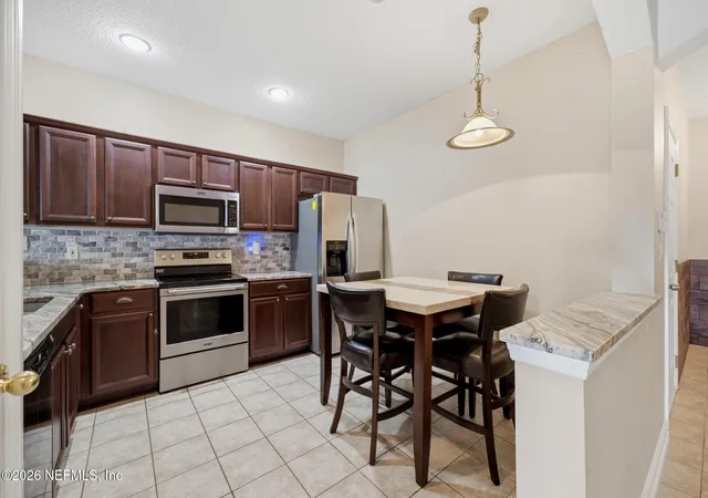 2nd image of 1827 Biscayne Bay Cir, Jacksonville, FL 32218 | MLS# 2157896