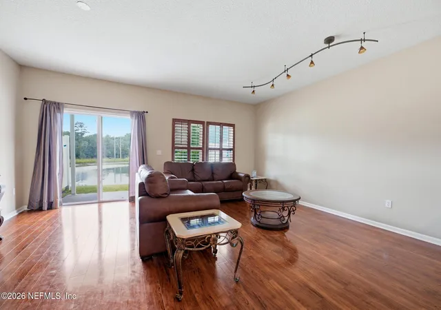 5th image of 1827 Biscayne Bay Cir, Jacksonville, FL 32218 | MLS# 2157896