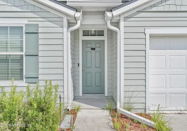 Photo 3 of Single family home for sale at 5606 Holw Birch Dr, Jacksonville, FL 32219 | MLS# 2157943 | Listing updated on 2026-09-07