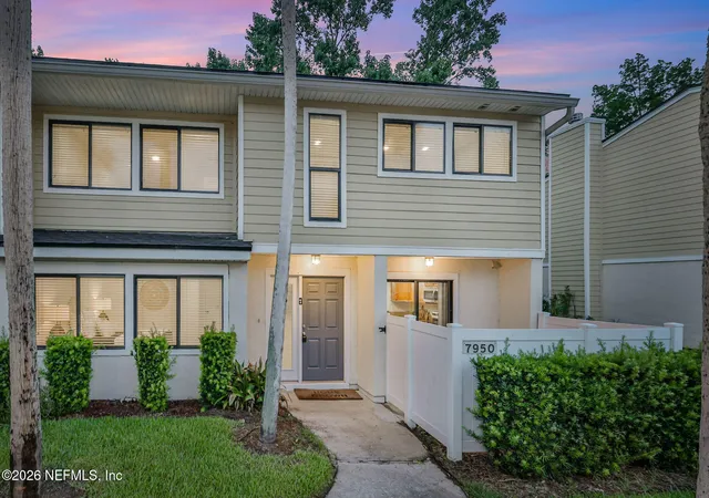 Photo 4 of Condo for sale at 7950 Los Robles Ct #7950, Jacksonville, FL 32256 | MLS# 2158260 | Listing updated on 2026-09-18