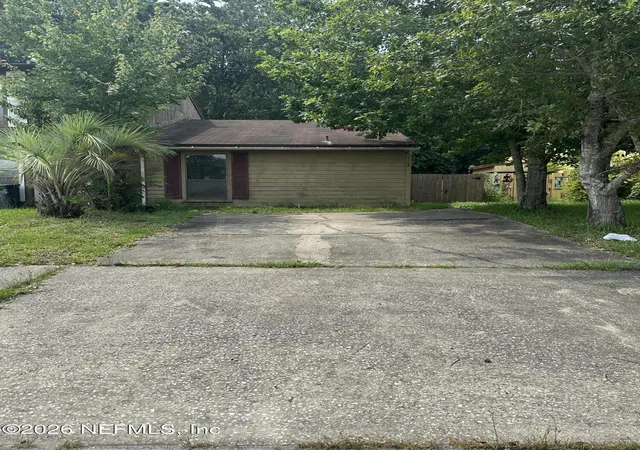 Photo 1 of Townhouse for sale at 5526 Bennington Dr, Jacksonville, FL 32244 | MLS# 2158023 | Listing updated on 2026-09-12