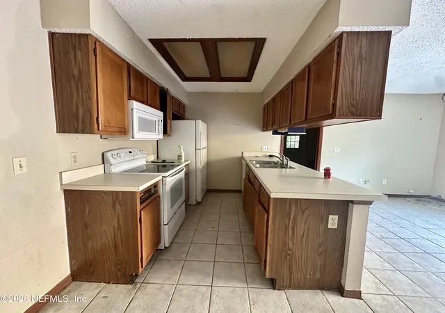 Photo 3 of Townhouse for sale at 5526 Bennington Dr, Jacksonville, FL 32244 | MLS# 2158023 | Listing updated on 2026-09-12