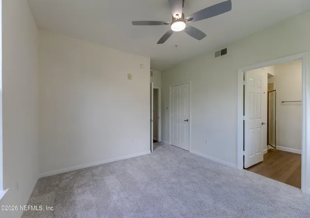 2nd image of 8539 Gate Pkwy, Jacksonville, FL 32216