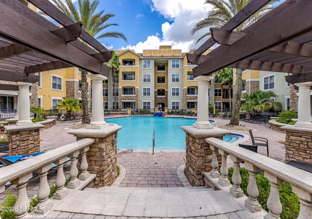 Photo 4 of Condo for sale at 8539 Gate Pkwy #1537, Jacksonville, FL 32216 | MLS# 2158053 | Listing updated on 2026-09-01