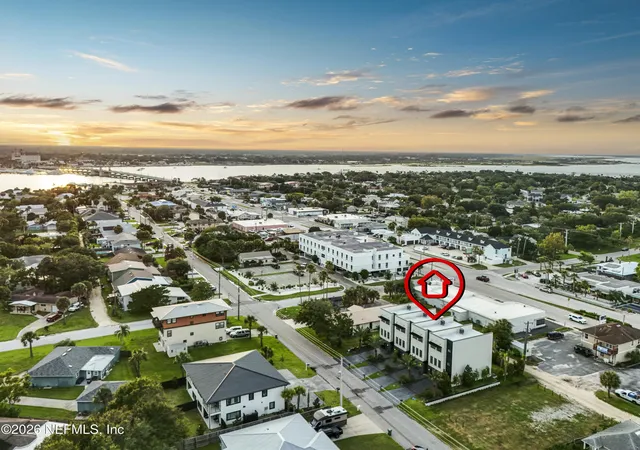 Photo 4 of Townhouse for sale at 302 Arricola Ave, Saint Augustine, FL 32080 | MLS# 2158528 | Listing updated on 2026-10-13