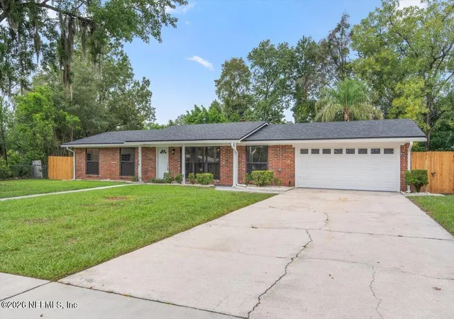 Photo 3 of Single family home for sale at 1720 Bay Cir W, Orange Park, FL 32073 | MLS# 2158126 | Listing updated on 2026-09-14