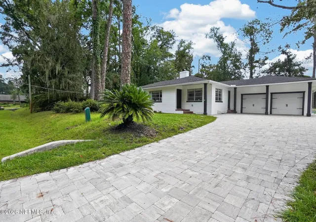 Photo 3 of Sale Pending at 2864 Scott Cir, Jacksonville, FL 32223 | MLS# 2158204 | Listing updated on 2026-09-09