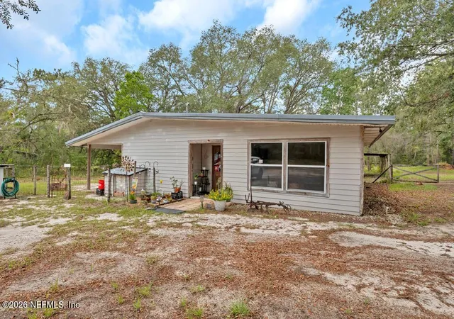 Photo 1 of Single family home for sale at 8237 Forest Hills Rd, Melrose, FL 32666 | MLS# 2158176 | Listing updated on 2026-08-17