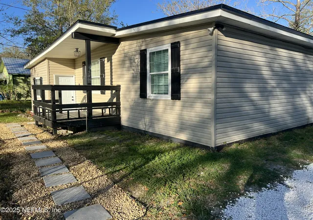 3rd image of 13603 Lyle Rd, Jacksonville, FL 32218 | MLS# 2158402