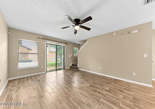4th image of 7705 Highchair Ln, Jacksonville, FL 32210 | MLS# 2159132