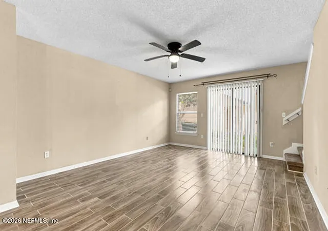 5th image of 7705 Highchair Ln, Jacksonville, FL 32210 | MLS# 2159132