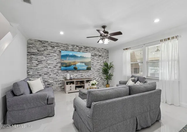 5th image of 536 Glendale Ln, Orange Park, FL 32065 | MLS# 2158883