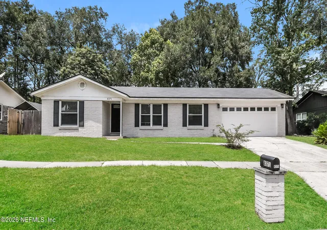 Photo 1 of Single family home for sale at 8371 Pointer Dr N, Jacksonville, FL 32221 | MLS# 2158303 | Listing updated on 2026-09-02