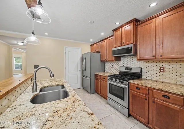 Photo 2 of Single family home for sale at 137 Lakeside Ct, Bunnell, FL 32110 | MLS# 2158603 | Listing updated on 2026-08-24