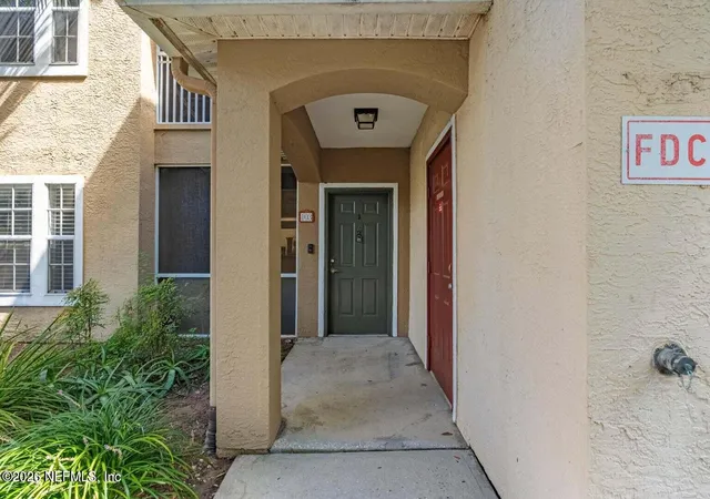 4th image of 10075 Gate Pkwy #103, Jacksonville, FL 32246 | MLS# 2158325
