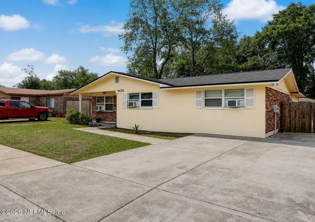 2nd image of 4420 Spottswood Rd N, Jacksonville, FL 32208 | MLS# 2158377
