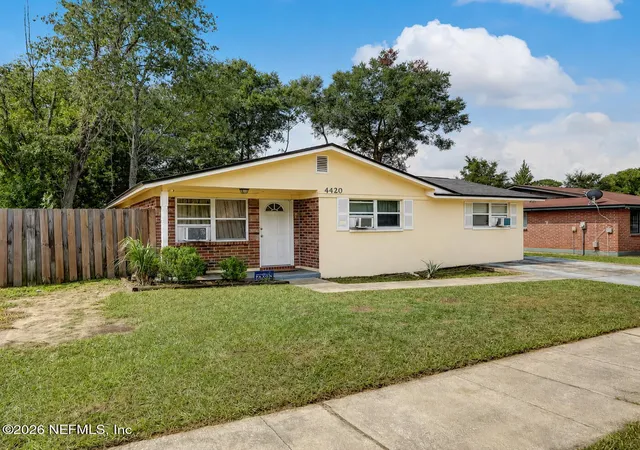3rd image of 4420 Spottswood Rd N, Jacksonville, FL 32208 | MLS# 2158377