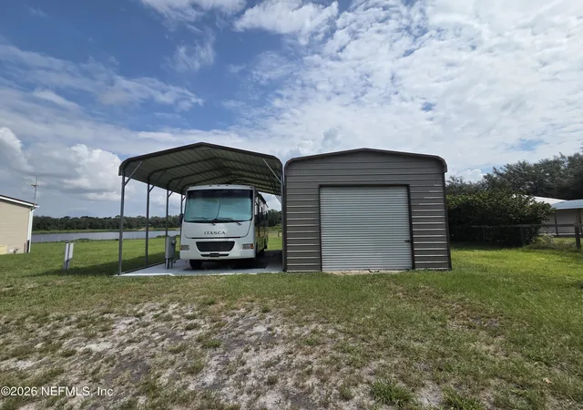 Photo 2 of Manufactured home for sale at 124 Junior Lake Trl, Interlachen, FL 32148 | MLS# 2158284 | Listing updated on 2026-09-02