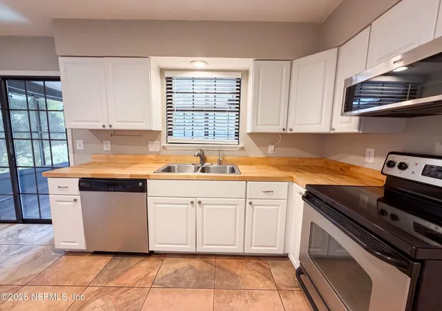 3rd image of 8382 Chason Rd W, Jacksonville, FL 32244 | MLS# 2158338