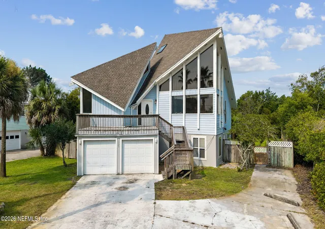 Photo 2 of Sale Pending at 1725 Lisa Ave, Fernandina Beach, FL 32034 | MLS# 2159339 | Listing updated on 2026-08-22