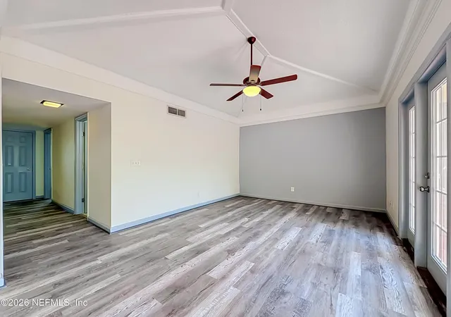 Listing Photo 4 - Condo for sale in building located at 6515 W La Mirada Dr, Jacksonville, FL 32217 - Unit #2