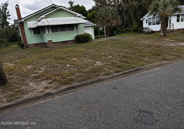 Photo 1 of Sale Pending at 7180 Lucky Dr W, Jacksonville, FL 32208 | MLS# 2158909 | Listing updated on 2026-08-17