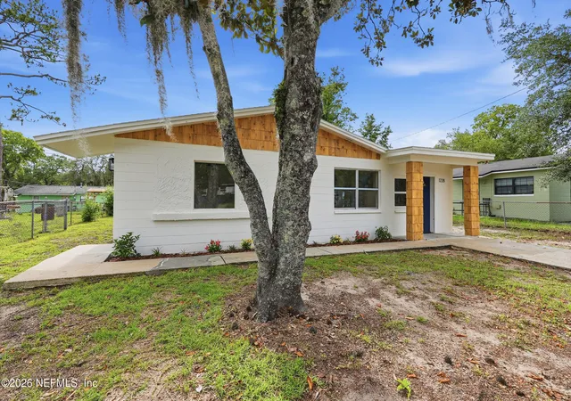 Photo 3 of Single family home for sale at 1228 SE 19th Street, Gainesville, FL 32641 | MLS# 2158406 | Listing updated on 2026-09-08