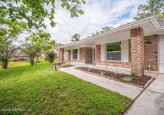 Photo 3 of Single family home for sale at 1877 Aba Dr, Orange Park, FL 32073 | MLS# 2158990 | Listing updated on 2026-09-10
