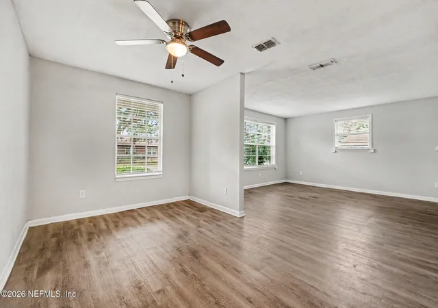 Photo 3 of Single family home for sale at 505 N Vermont Ave, Green Cove Springs, FL 32043 | MLS# 2159105 | Listing updated on 2026-08-12