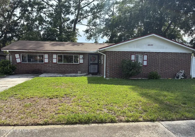 Photo 1 of Sale Pending at 6440 Manhattan Dr, Jacksonville, FL 32219 | MLS# 2158540 | Listing updated on 2026-08-04