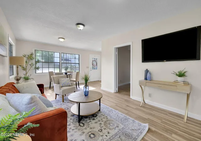Photo 1 of Single family home for sale at 3304 Spring Glen Rd, Jacksonville, FL 32207 | MLS# 2159124 | Listing updated on 2026-09-04