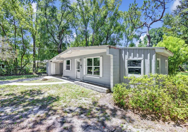 3rd image of 8916 Yeoman Dr, Jacksonville, FL 32208 | MLS# 2158701