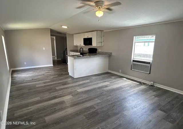 2nd image of 8419 Mcglothlin St, Jacksonville, FL 32210 | MLS# 2158710