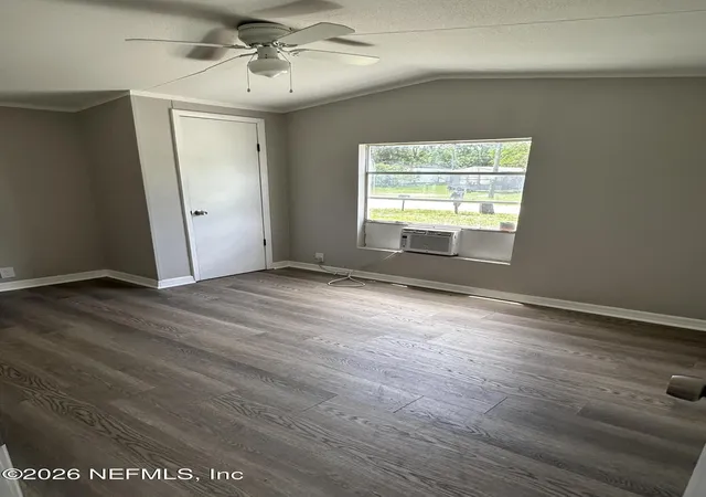 4th image of 8419 Mcglothlin St, Jacksonville, FL 32210 | MLS# 2158710