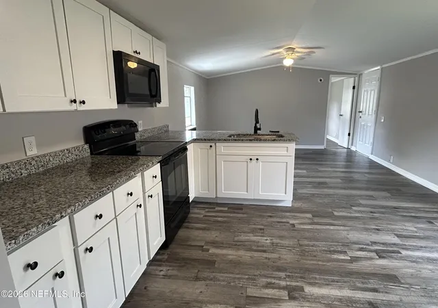 5th image of 8419 Mcglothlin St, Jacksonville, FL 32210 | MLS# 2158710
