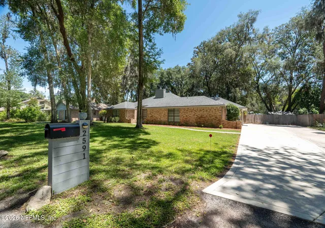 Photo 2 of Sale Pending at 2591 Eagle Bay Dr, Orange Park, FL 32073 | MLS# 2158724 | Listing updated on 2026-09-06