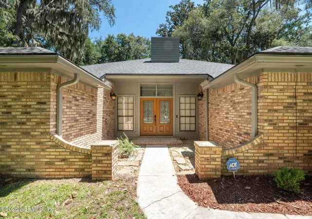 Photo 3 of Sale Pending at 2591 Eagle Bay Dr, Orange Park, FL 32073 | MLS# 2158724 | Listing updated on 2026-09-06
