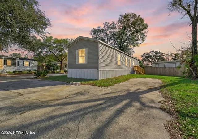 2nd image of 7640 Sunwood Dr, Jacksonville, FL 32256 | MLS# 2158743