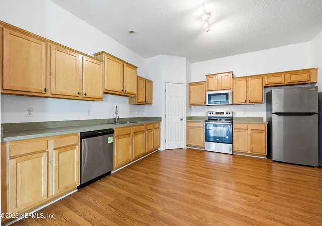 Photo 3 of Sale Pending at 8601 Julia Marie Cir, Jacksonville, FL 32210 | MLS# 2158981 | Listing updated on 2026-10-23