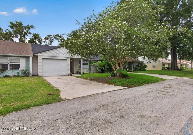 Photo 3 of Townhouse for sale at 11441 Atwood Way, Jacksonville, FL 32223 | MLS# 2158873 | Listing updated on 2026-08-10