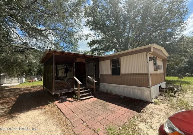 Photo 1 of Sale Pending at 116 Smokey Ave, Interlachen, FL 32148 | MLS# 2158888 | Listing updated on 2026-08-12