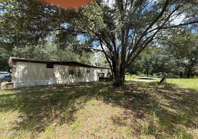 Photo 5 of Sale Pending at 116 Smokey Ave, Interlachen, FL 32148 | MLS# 2158888 | Listing updated on 2026-08-12