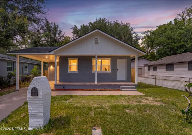 2nd image of 2033 W 13th St, Jacksonville, FL 32209 | MLS# 2158964