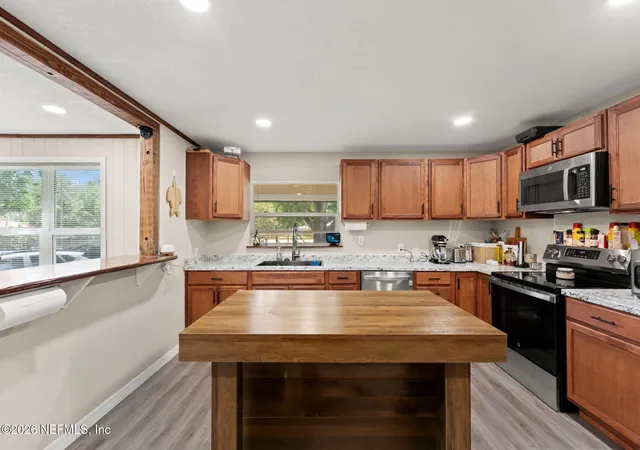 Photo 4 of Single family home for sale at 5252 Sweat Rd, Green Cove Springs, FL 32043 | MLS# 2159034 | Listing updated on 2026-09-19
