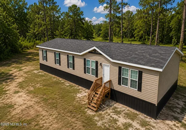 Photo 2 of Manufactured home for sale at 8421 Nw 210th Street, Starke, FL 32091 | MLS# 2159010 | Listing updated on 2026-08-14